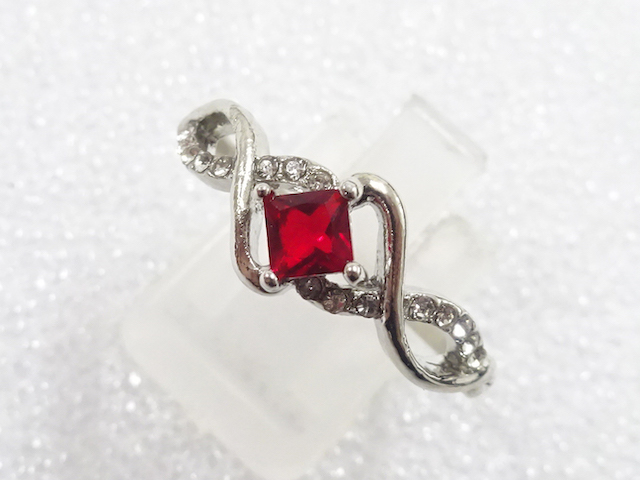 JAPANESE KIMONO / ANTIQUE COLORED STONE RING (SIZE 21)